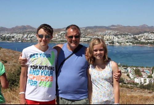 DutchTheVries's profile picture. You better lose yourself in the music, the moment you own it, you better never let it go