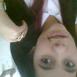 ~ α gαrotiinhα imperfeitα,
αqeelα qeê chorα de dor,
αqeelα qeê ja sofreu poor αmor,
αqeelα qe sαbe se αrrepender ♥