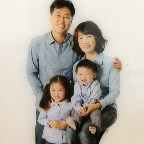 두아이의 아빠..루어낚시와 골프를 좋아하는 평범한 사람입니다.