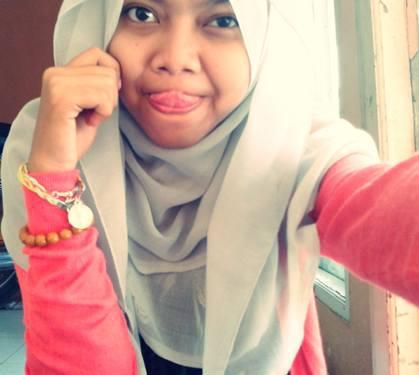 Im easy going, forgetful person, cheerful girl---