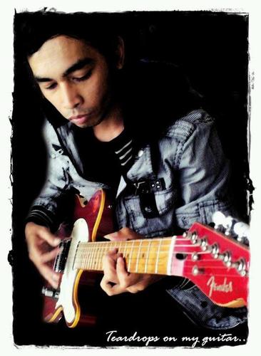 RickyKeybrain's profile picture. ♥ my wife @hildharagil | ♥ fender telecostum guitar | ♥ Diecast | ♥ HotWheels