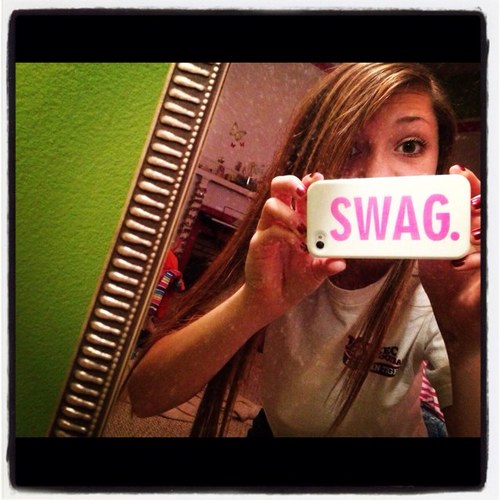 Follow me I follow back.(;