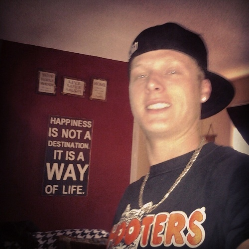 LoganD4L's profile picture. all i do is work eat sleep act a fool and shit.... haha 6-21-07