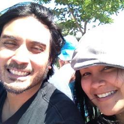 A Thai Chef and her ever smiling husband feeding and hosting around Toronto. We like to sometimes hang out at Sabai Sabai, Sukhothai and soon to come... Pai