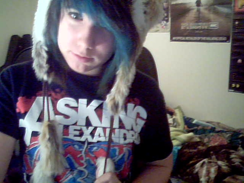 Ahoy dere :33
The name is Tay cx
And i r awkward ^-^