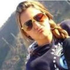 Quem sou eu ? Posso ser adorável ou irritante,Ser doce ou amarga,ser seu anjo ou seu demônio. Eu sou eu mesma! Palavras são só palavras,atitudes mudam sua vida.