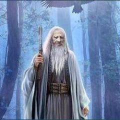 Rómestámo (El que ayuda al Este). Mi nombre es Pallando en el Oeste. Junto a @MorinehtarAzul conocido como los Ithryn Luin (Magos Azules) #SpanishFakeESDLA