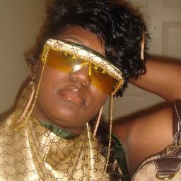#teamfollowback
16 years yung. Just a proud black woman trying to make it out the hood wit a heaart. Donna Summer♥ Baby phat♥ Queen Latifaaa♥ OPRAH♥♥♥