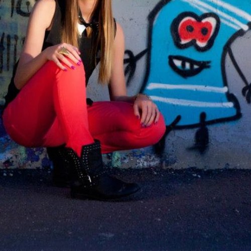 ImmatureBitchh's profile picture. I feel bad for people who dont get my humor, because I am one funny motherfucker▪ Avi is me bitches