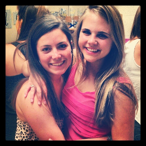 e_naulty's profile picture. 