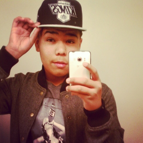 I tweet what i ever i want dont like it unfollow me. / CHS/Freshmen/ single/ Rialto, Ca/