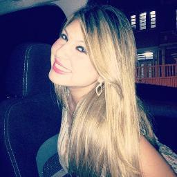 Ariana , santista e feliz ;)