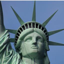 This account tweets job offers for software developers in New York City. #it #jobs #nyc #dev