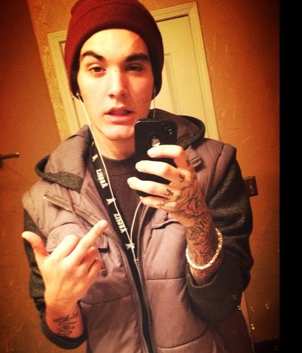 TheRealSteazzy's profile picture. 