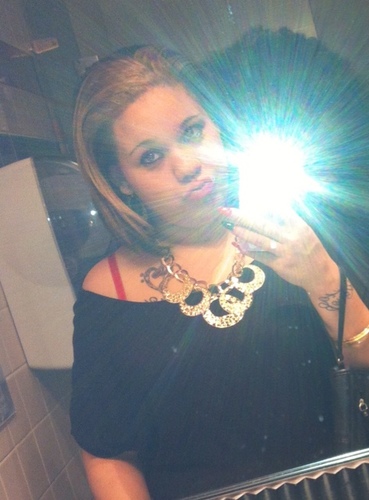 _mz_araic's profile picture. #teamSOLO Chasin dreams 21yrS of age 5'4mixBreed:) If yu kant get ya shyt togetha,,,dnT bothER!!! #teamNOfriendS #noDRAMA DealN wit dis bitch,,#lyfe:)