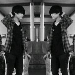 febrivampire's profile picture. aku akan mencintai orang yg syank paadaku...??