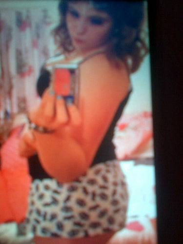 2A759509-yeno wha to do,yeah my names chloeee,peaceee☆