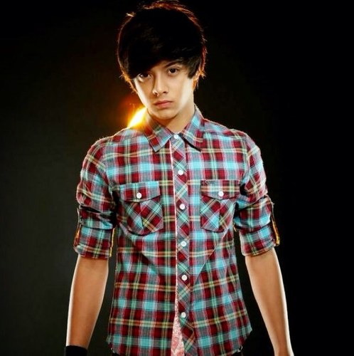 We are the SOLID and AVID fans of DANIEL PADILLA. Our LOVE for him will NEVER FADE. We support him, all the time! \m/