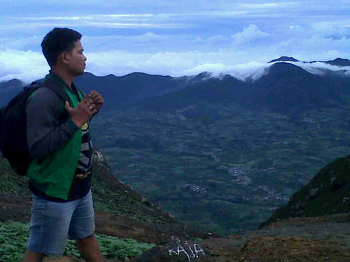 rayayday's profile picture. 