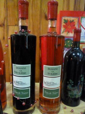 Entre Luberon et Ventoux, vignoble de 40ha en culture raisonnée, vins au verre, planches à grignoter , OUVERT du lundi au samedi : 12h  - 19h