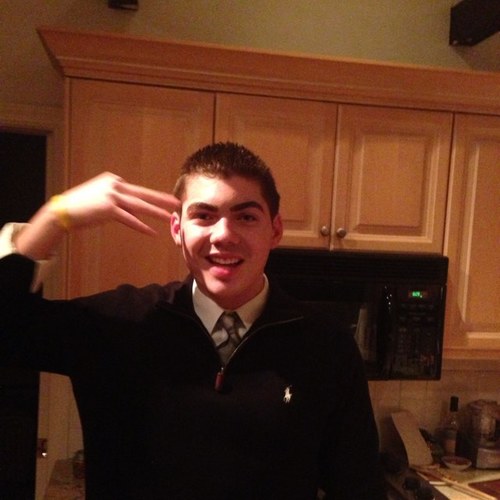 Riv_The_Nino's profile picture. 