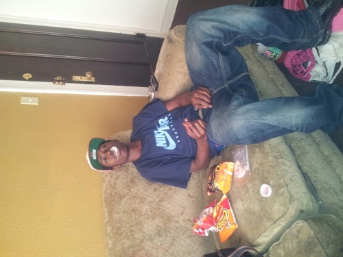 u suck da tweet u follow me @shesuckndatweet #follow back get in tune twitter