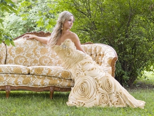 ElegantBoutique's profile picture. 