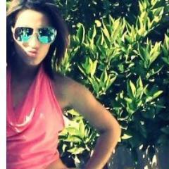 Aquela Mina firmeza ♪  Namorada do #Dieike   - Melhoor Amiga da @Veem_ca_Kaah  Irmã da @1_thuca s2 & Prima @1menina_lindda :)