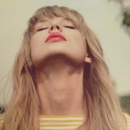 I love taylor with all my heart. She' the most amazing person in the world, the kind of flawless i wish i could be. The best day: 13.09.2012