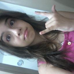 A gαrotα 
dα fotoo ;} ←
- cαrregα sonhos em seus olhos e deixα mαgiα por onde passa  !! 
Pergunta La :http://t.co/zje2P3bn