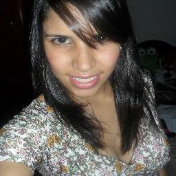 Quemm ama' verdadeiramente, deixa de viver em síí' para viver' no que amaa'  sz sz