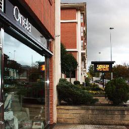 Somos una empresa dedicada a la decoración que tenemos como fin lograr el equilibrio en los deseos de nuestros clientes con profesionalidad y dedicación