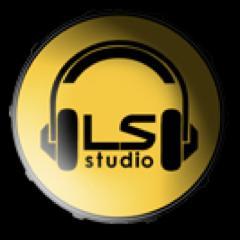 Estudio de grabacion y sala de ensayos
Contamos con PRO TOOLS HD 9 con 16 tracks simultaneos para grabar lo que necesites, asi como sala de ensayo equipada