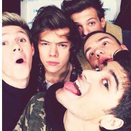 FC da 1D. ADM's: /carrot, /Naah, /Mary. Facebook: https://t.co/IgzqHvhU.  Ask:http://t.co/km7gfb8a