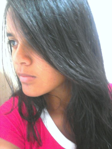Não tô nem aí eu não quero nem saber
A vida é minha e é assim que eu quero viver(8)