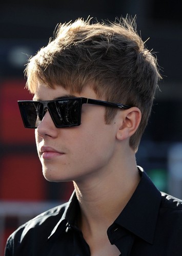 Amo a Justin por encima de todo. Es el mejor! 3 Justin & Laura 4ever http://t.co/a8FUhiLZ