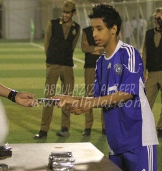 لاعب نادي الهلال السعودي لدرجه الناشئين '' لدي امنيهه ولدي طموحاات واتمنى من الله ان يحققهاا ،،، حسابي الجديد @nasser_s_66