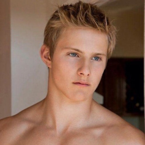 DeterminedCato's profile picture. Sometimes it's better to let your loved ones suffer. Replicate their pain. Show no emotion to the ones that mean everything. {Literate-RP}