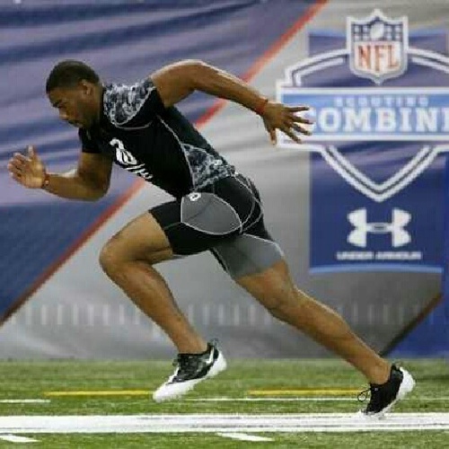 nolimitsfootbal's profile picture. Coach Reggie can help you take the limits off your football game and introduce you to No Limits Football Training. Contact me to set up skills/drill training!