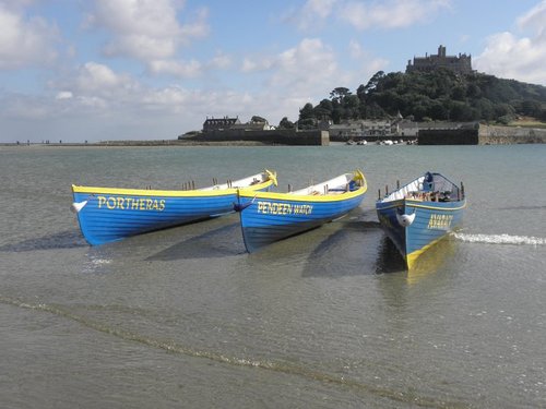 Pendeen Pilot Gig Club competitive, friendly, fun.