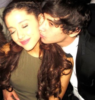 I love a 19 year old girl who uses kid shampoo @arianagrande Were a clique I love @macbarbie07 [ @itsjilljensen RTed & favorited me 10-10-12. ]