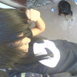 tenho 14 anos bebo fumo pq sim sou rockeira pq qero faço oque me der vontade.vocalista banda ''UNDER SEVEN''