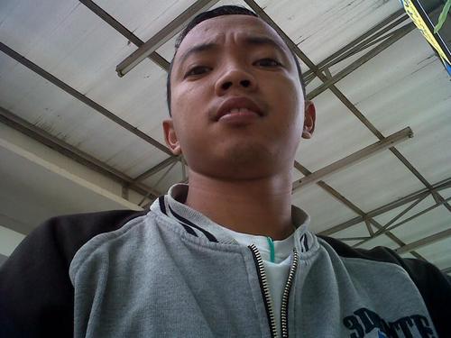 PakDion's profile picture. Unpredictable man n stand up comedian lover......... ^_^