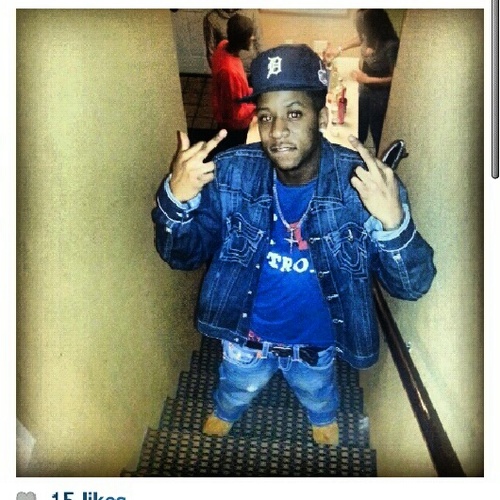 im jus a nigga all about pros... but it seem like dats not enough