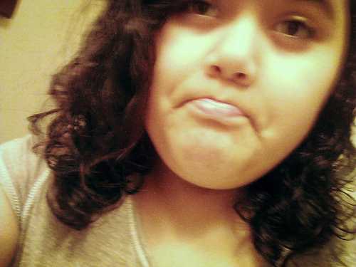 The names Yazzy am weird|get bored easily|dunno what to say. Sho please follow and i follow back! :)