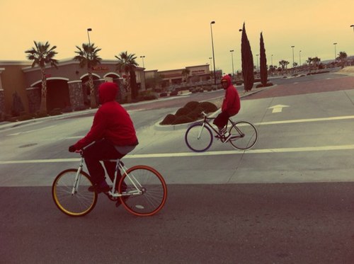 An Up & coming bike crew ! Follow to be followed ✌ Got a fixie ? Want to Join ? Hit us up on here or Intstagram : 76ixtyFIXIE