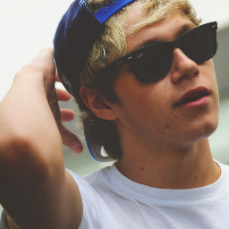 Hii!! I'm a Brazilian Guy. I'm @LeonZurc_ I'm a Boy ♦Beyhive ♦Hooligan ♦Directioner ♦Katycat. Do You Love Them? Follow Me! :) x