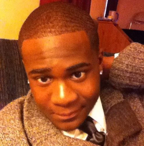 follow me & i wont lead you wrong #teamgetmoney #teamdarkskin #teamruthless & #teamfollowback