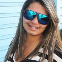 eu me amo em primeiro lugar ;33