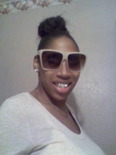 1st Lady of @RaptorMoneyGang ...YourWorse Nitemare... Badder than yo other BYTCHH... #FOLLOW ME